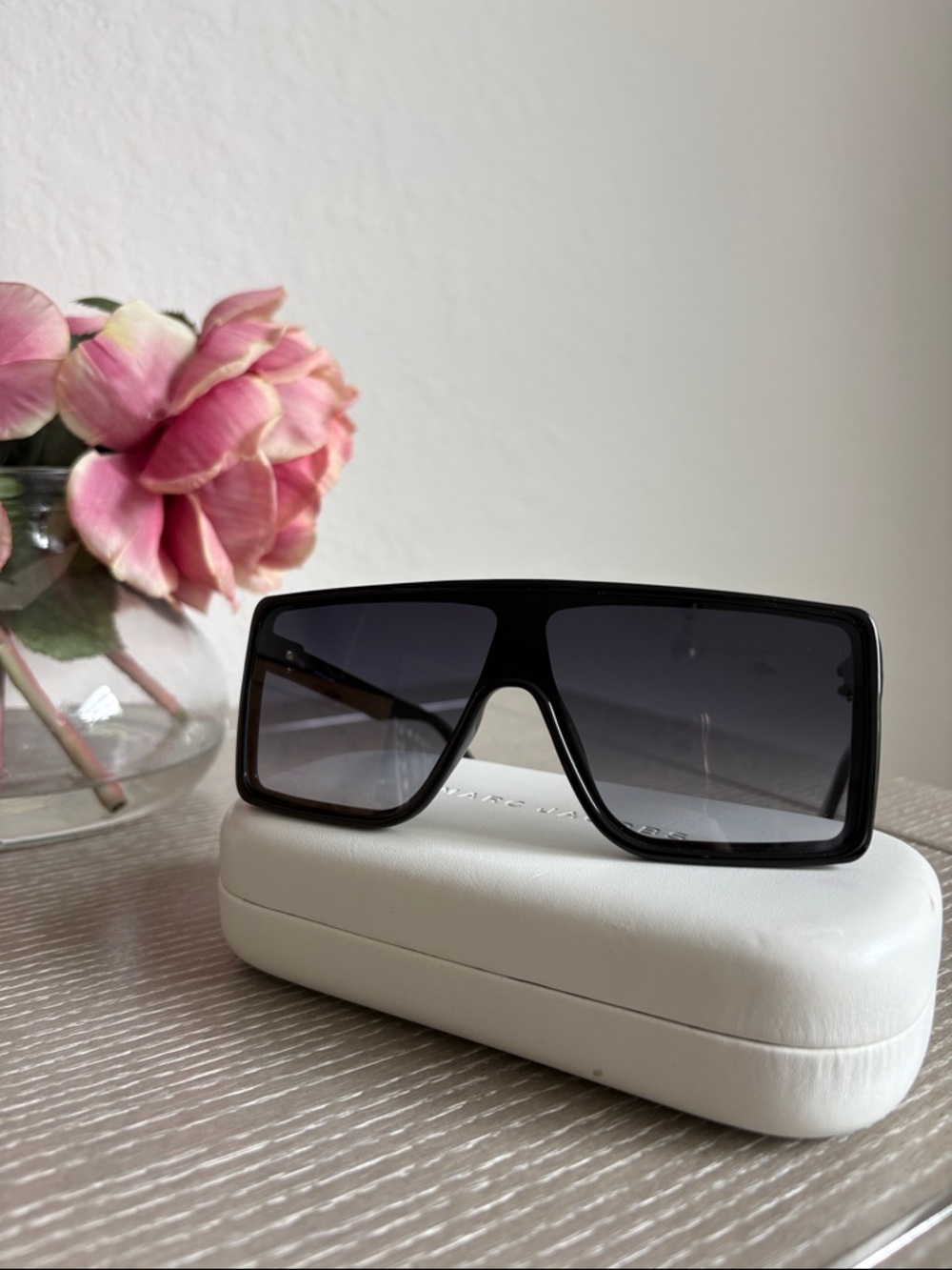 Marc Jacobs Black Oversized Shield Sunglasses - Picture 2 of 4
